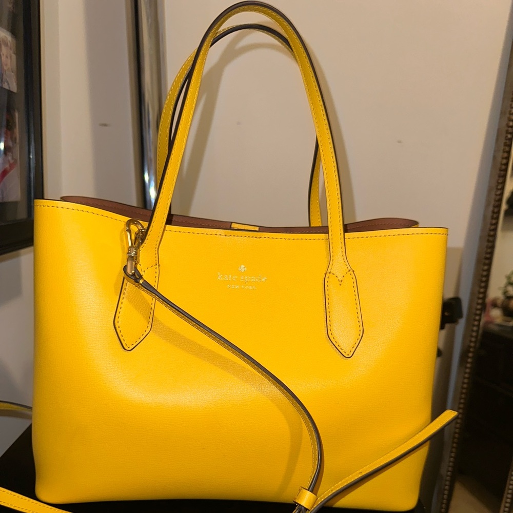 Beautiful Kate Spade Bag. Tag included